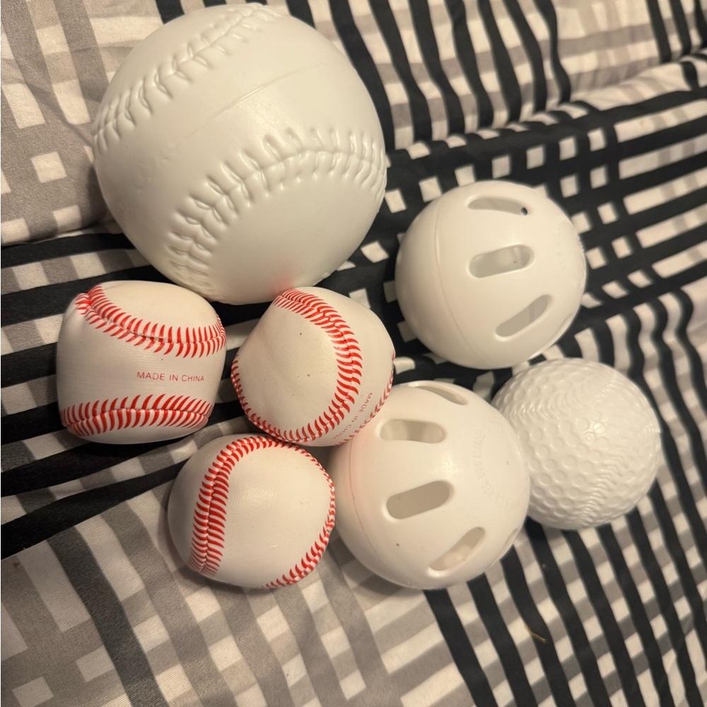 Kids Plastic Baseball Bat & Ball Set – 11-Piece Backyard Sports Kit. - Picture 8 of 11